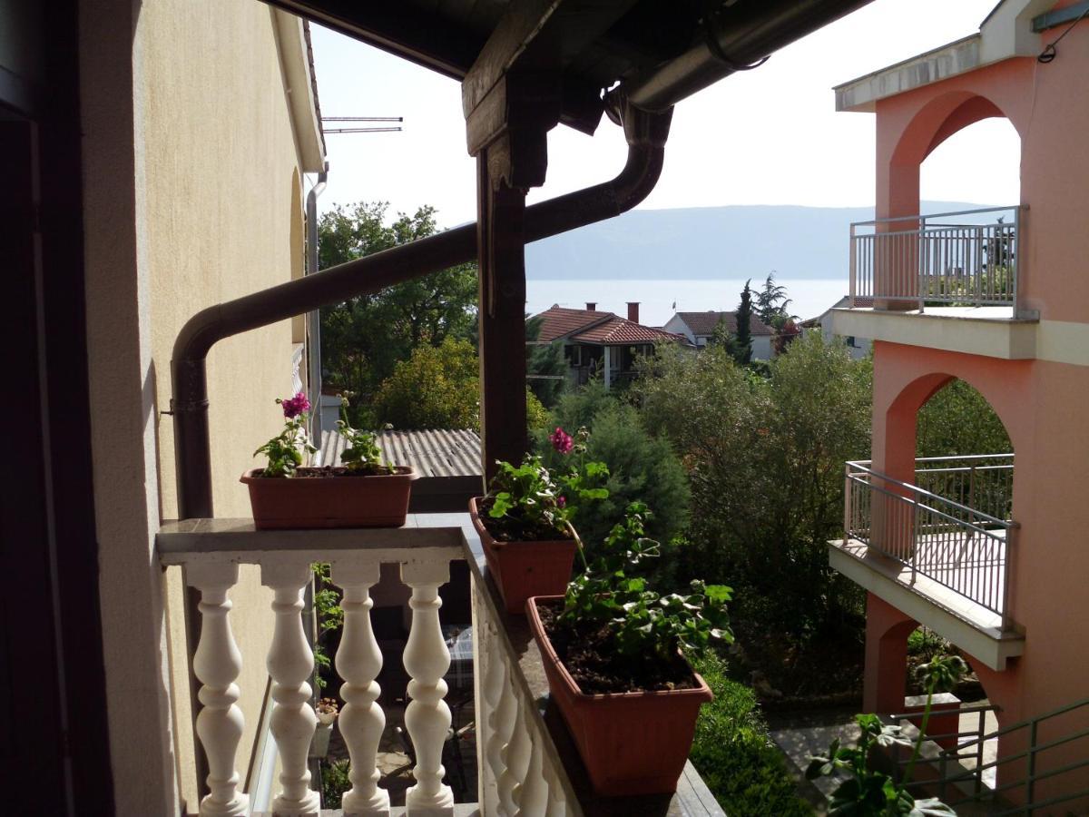 Apartments With A Parking Space Pinezici, Krk - 15269 Vrh  Exterior photo